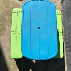 Free Kids Outside Table 