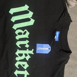 MARKET  Tshirt large