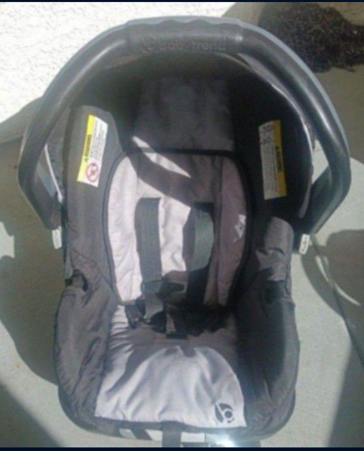 Baby Carseat W/Attached Bottom Base
