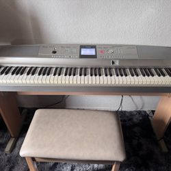 Yamaha Potable Grand Dgx 505