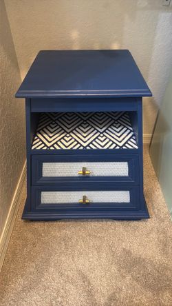Pier1 Imports side table/ night stand