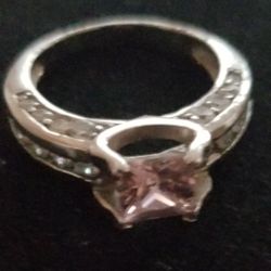 Sterling silver ring pink middle stone