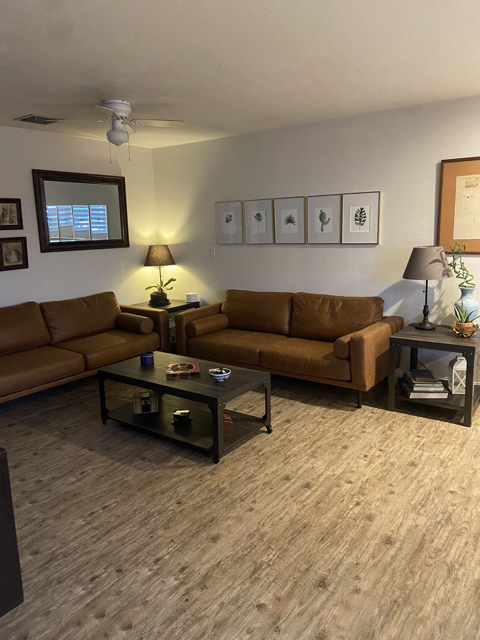 Sofa Set 2 Sofas Price Not Negociable