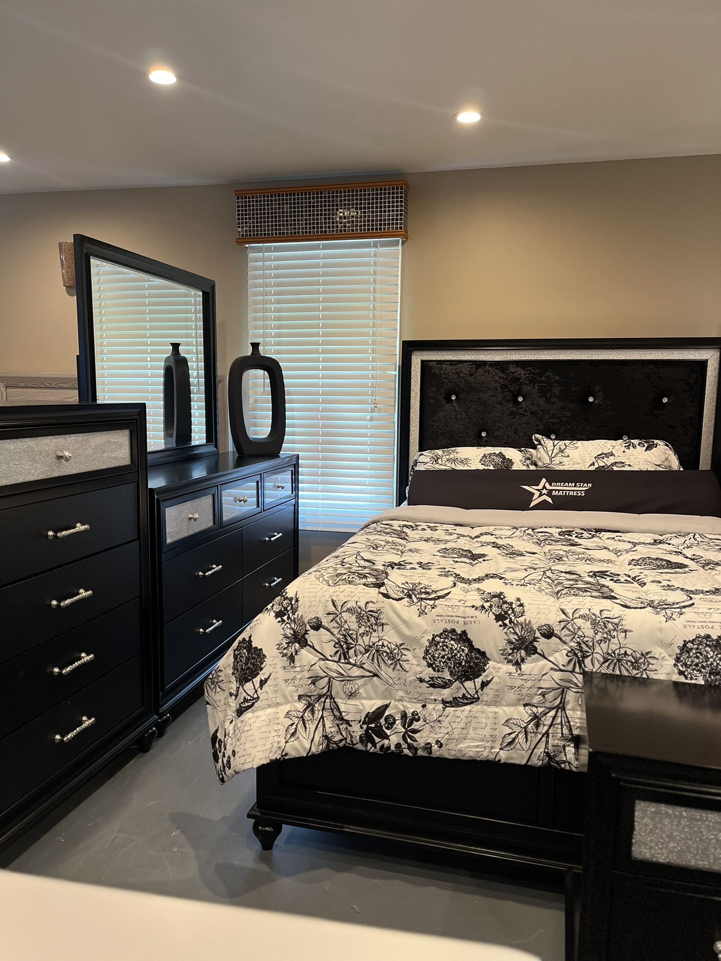 New Queen Bedroom Set