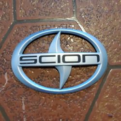 Selling a Scion emblem / logo / Baadge