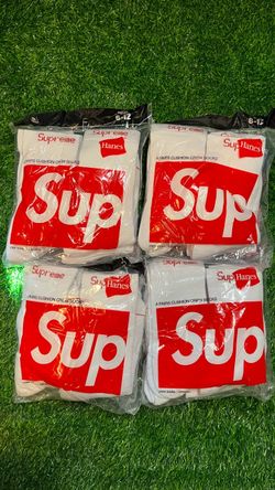 Supreme x Hanes Cushion Crew Socks 4-Pack