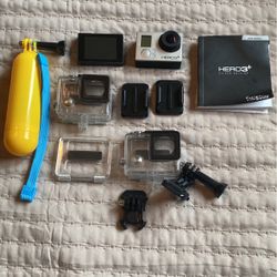 GoPro Hero 3+ Silver Edition + Accessories 