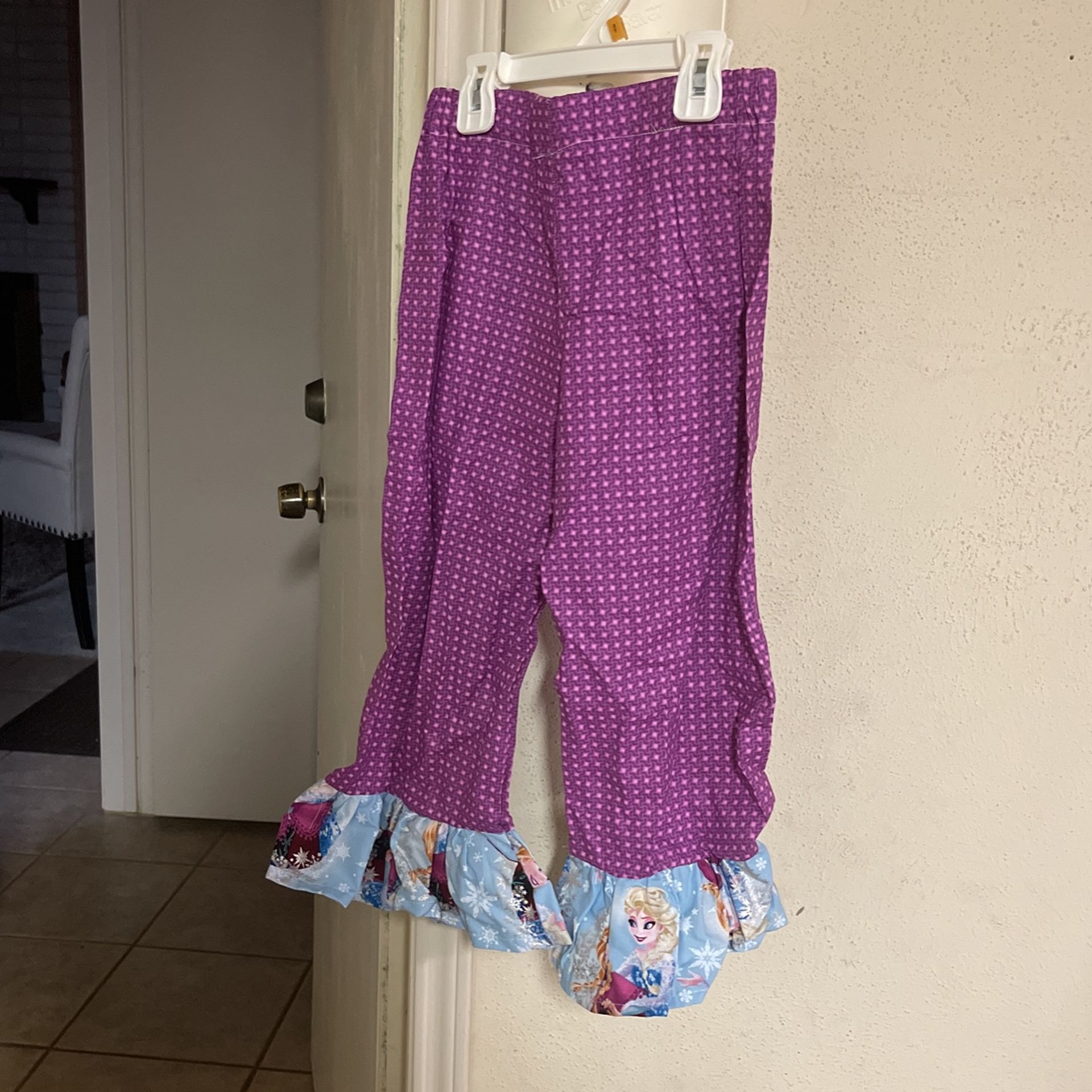 Elsa Pants $10 Size Small 5/6