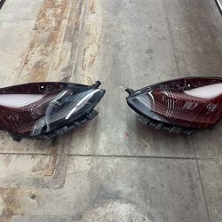 Tesla Y Headlights