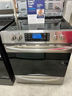 Frigidaire 30inch. Slide-in 4-Burner Electric Range