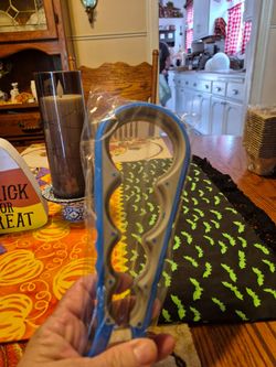 Jar opener