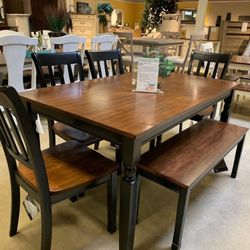 Owingsville Black/Brown Dining Room Set / Dining table and Chairs 