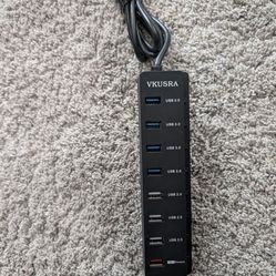 Brand new  USB hub 8 port 4 USB 3.0 4 USB 2.0