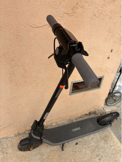 E2 nine bit scooter brand new out the box just got it yesterday lmk