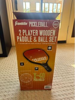 New Pickle ball x-40 2 player wooden paddle & ball set