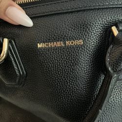 100% genuine leather, Michael Kors bag from 2017.