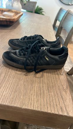 Black sambas size 6.5