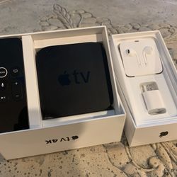 Apple TV 32GB 4K HD Media Streamer Black MQD22LL/A A1842 Bundle + EarPods