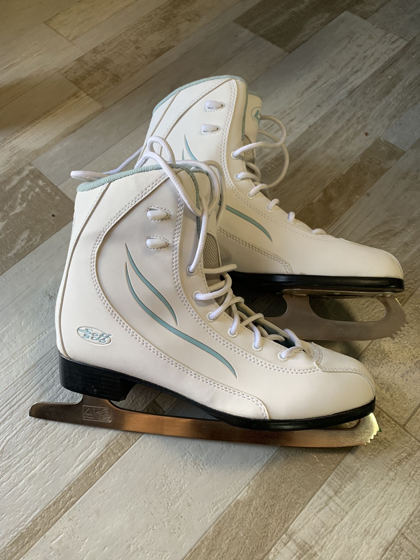 Ice Skates Women's 9