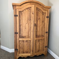 Rustic Pinewood, armoire or cabinet