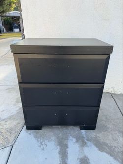 3 drawers night stand
