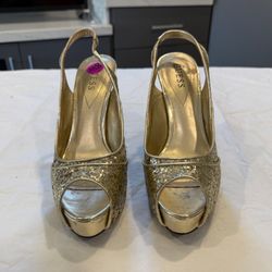 Womens Heels Size 8,8.5 (Bundle Deal Available)