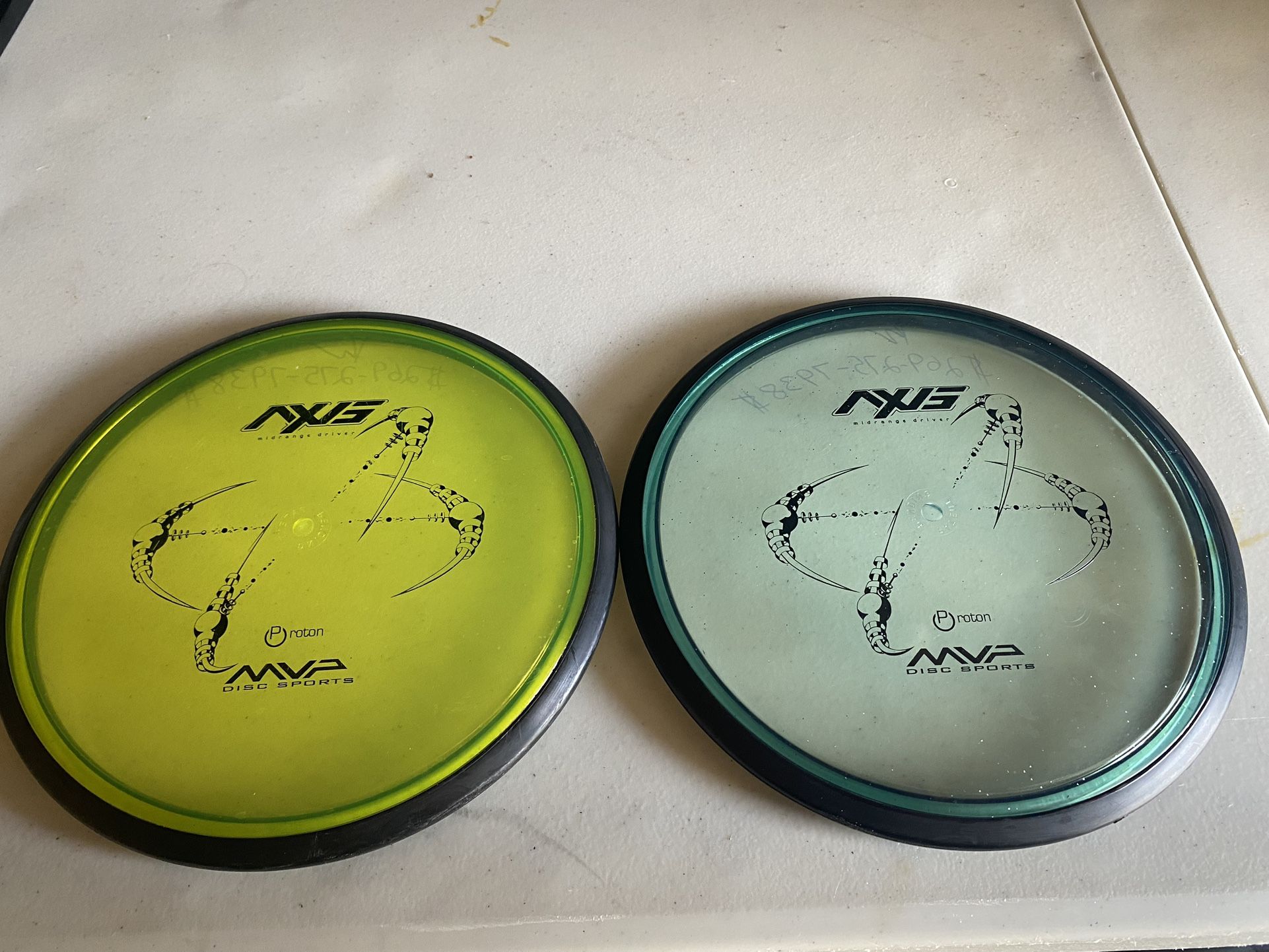 2 Rare 2013 Run MVP Axis Disc