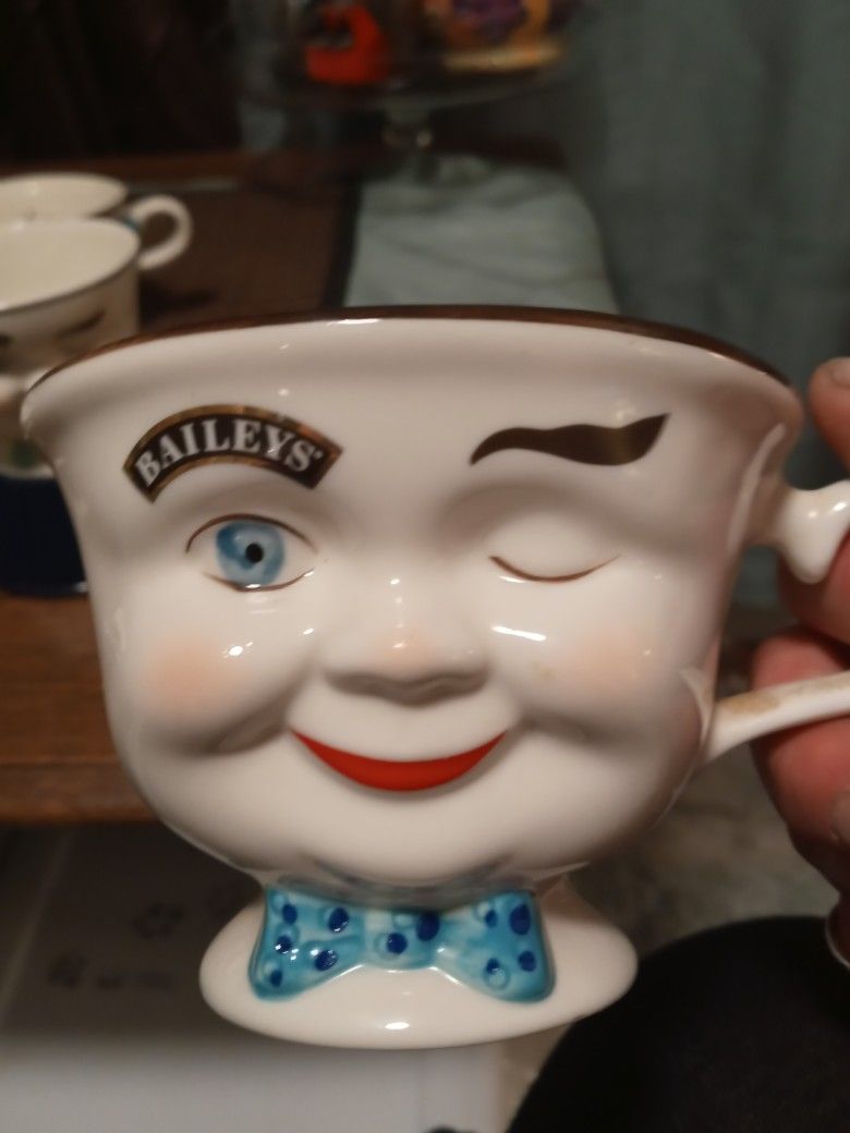 Bailey's Coffee/Tea Cups With Sugar and Creamer dishes