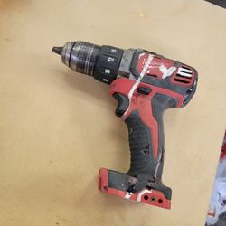 Milwaukee M18 Drill 