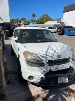 2013 Kia SOUL !Wagon  4D