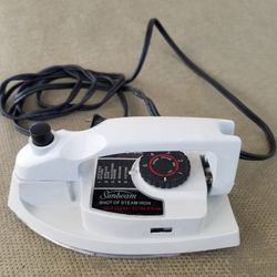 Sunbeam Travel Compact Iron. Handle Can Be Folded