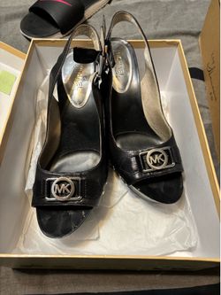 Women’s Michael Kors wedges size 8