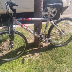Schwinn bike size 24 good condition $40
