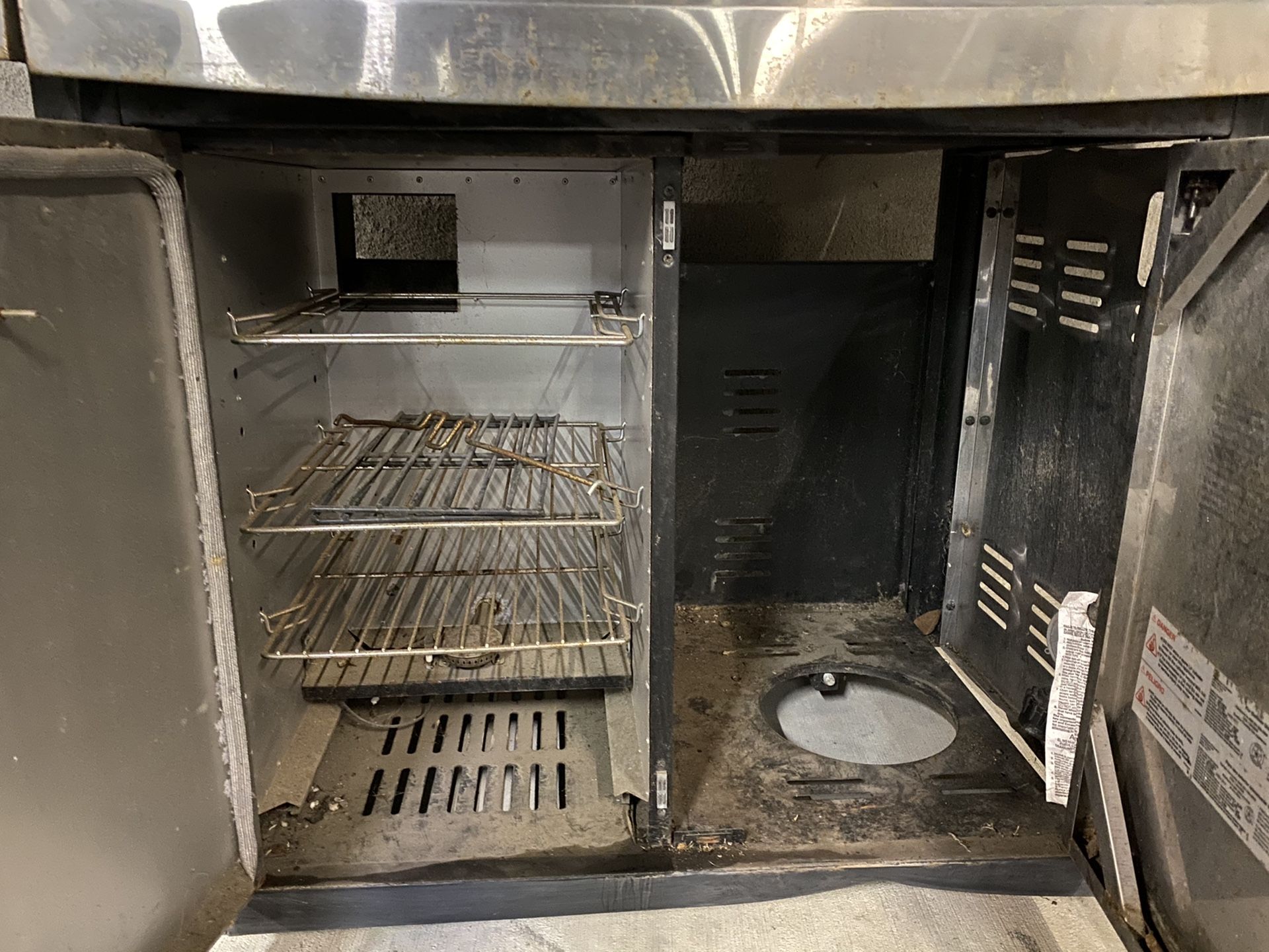 Brinkmann Smoke n Grill 5 Burner with 2 gas tanks included. for Sale in