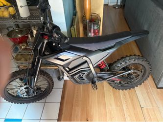 Throne Strike 60V