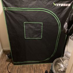 4x2 Vivosun Grow Tent