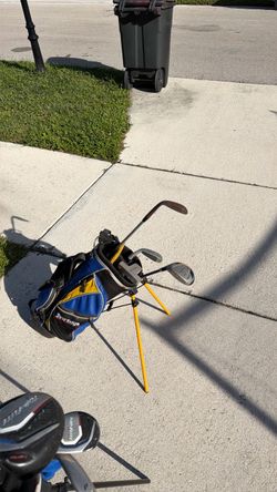 Tour Edge Bazooka Junior Golf Set with Stand Bag + Titleist Wedge
