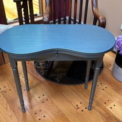 Make Up Table 