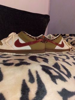 Selling  Nike Dunk Low Khaki Leopard (great condition brand new)