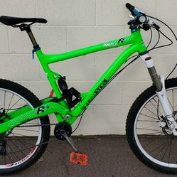 Commencal Meta 6 VIP Enduro All Mountain Full Suspension Bike