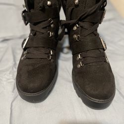 Boots Sz 11M