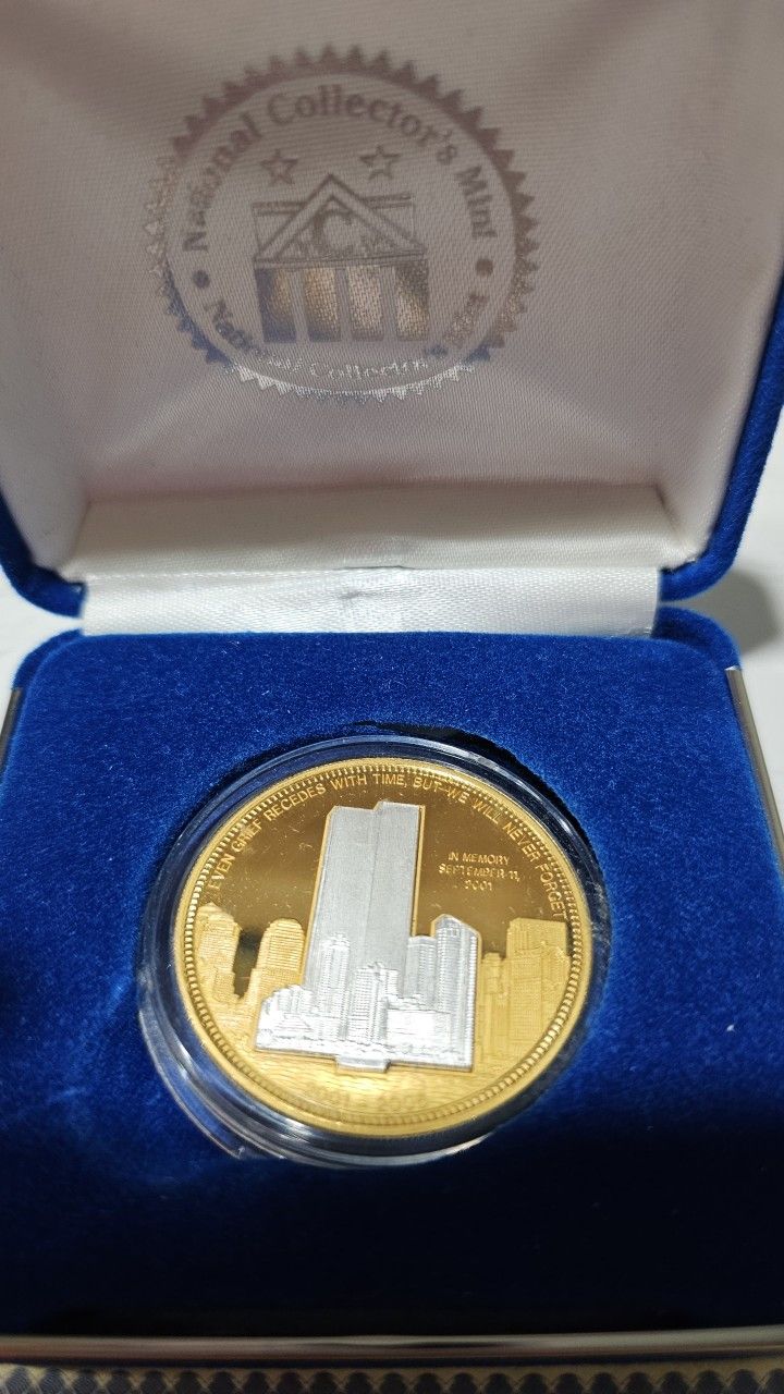 World Trade Center Commemorative- Collectors Coin