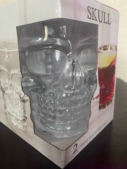 NIB New TWO (2) Skull Glass Mugs 17.6 Oz