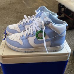 High Top Dunks Size 8.5 US