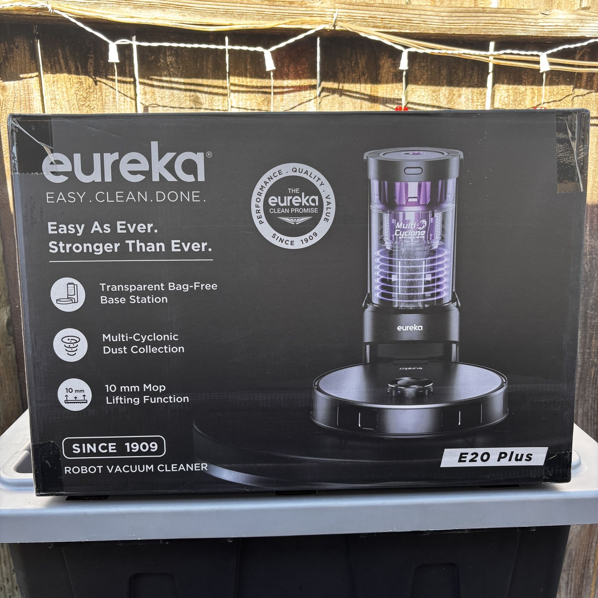Eureka E20 Plus Robot Vacuum and Mop Combo with Bagless Self Emptying Station2