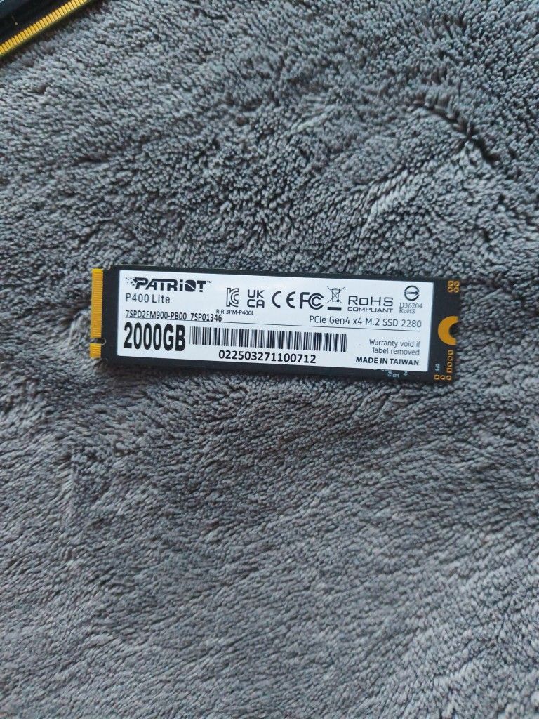 New Patriot P400 Lite pcle  M.2 X4 SSD
