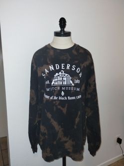 Sanderson Sister's Witch Museum sweatshirt Size 2XL Home of the Black Flame