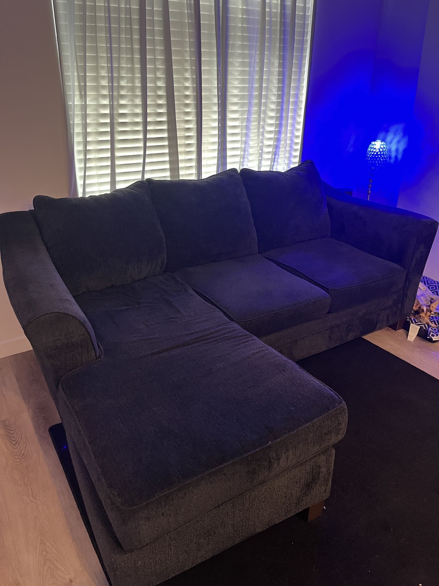 Couch (moving)