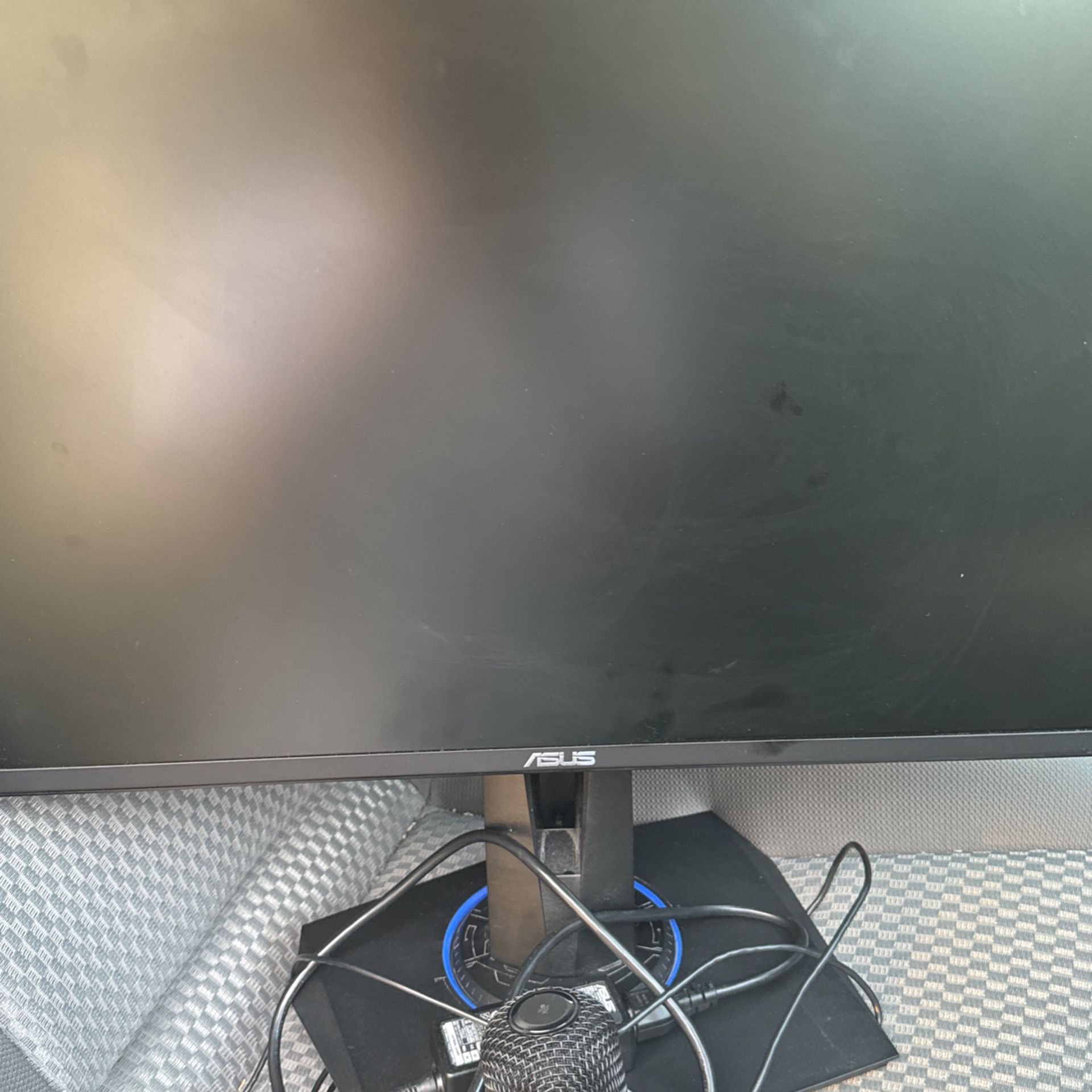 Gaming Monitor (with Mic)