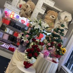 Flower Arrangements 
